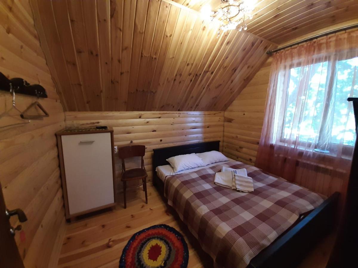 Садиба Орисин Явір Orysyn Yavir Guest House Svityaz' Exterior photo