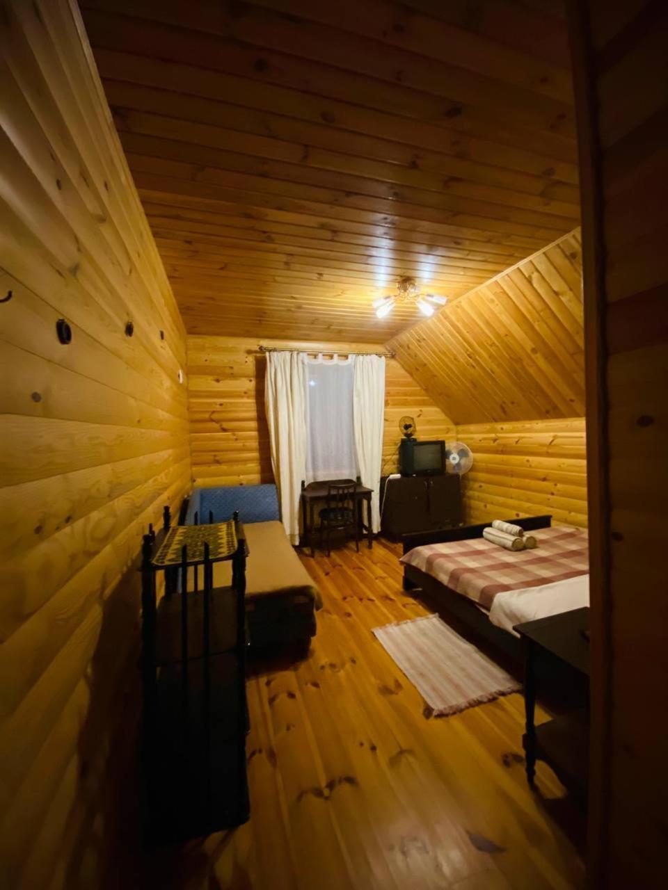 Садиба Орисин Явір Orysyn Yavir Guest House Svityaz' Exterior photo